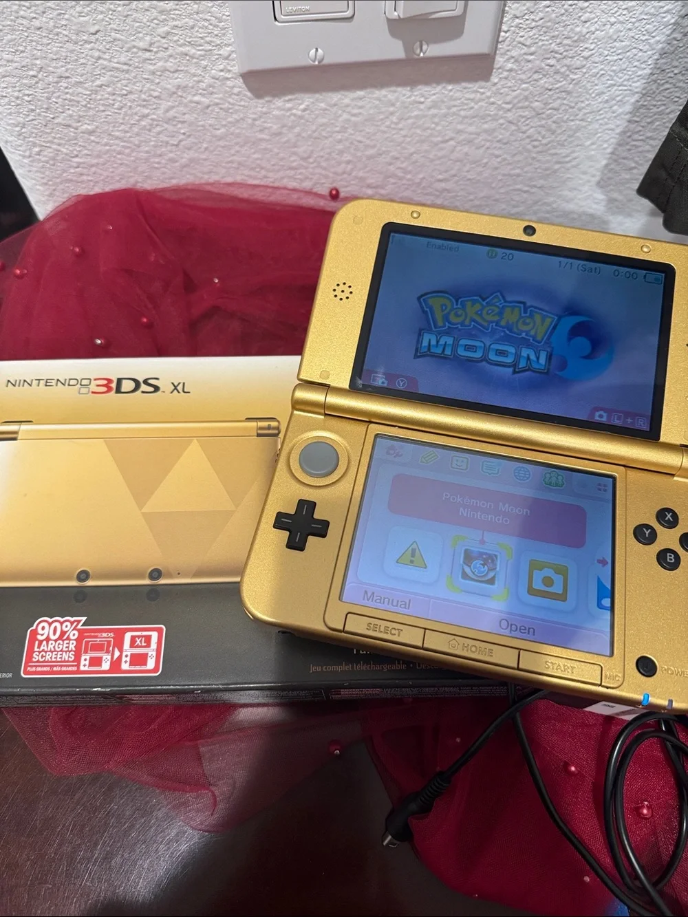 Nintendo 3DS XL Zelda Special Edition Handheld Console with box